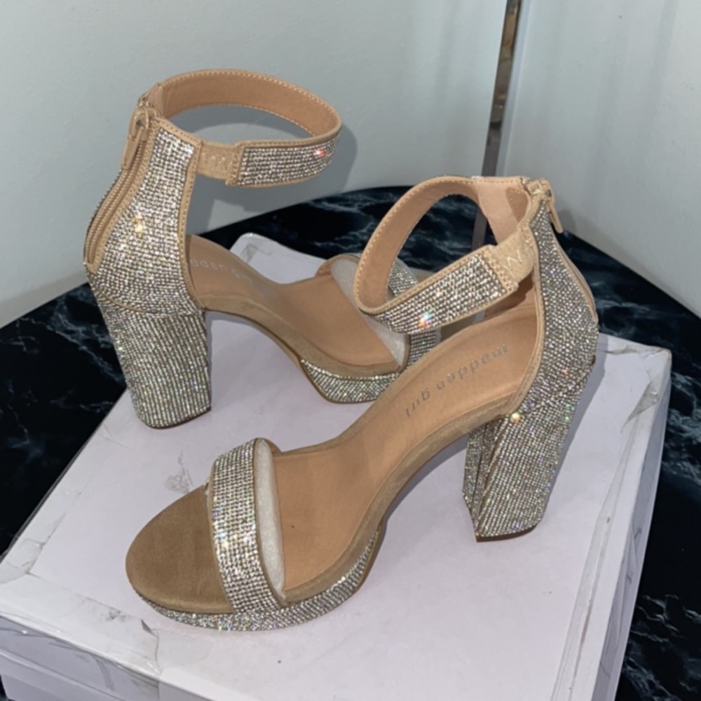 Women- Dress Shoes MADDEN GIRL SIREN Platform Rhinestone Sandal Silver Size 8 - Picture 6 of 12